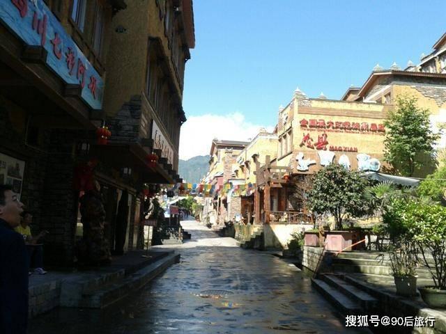 杨紫新剧收视破1.8，口碑炸裂，都市剧又有天花板了！